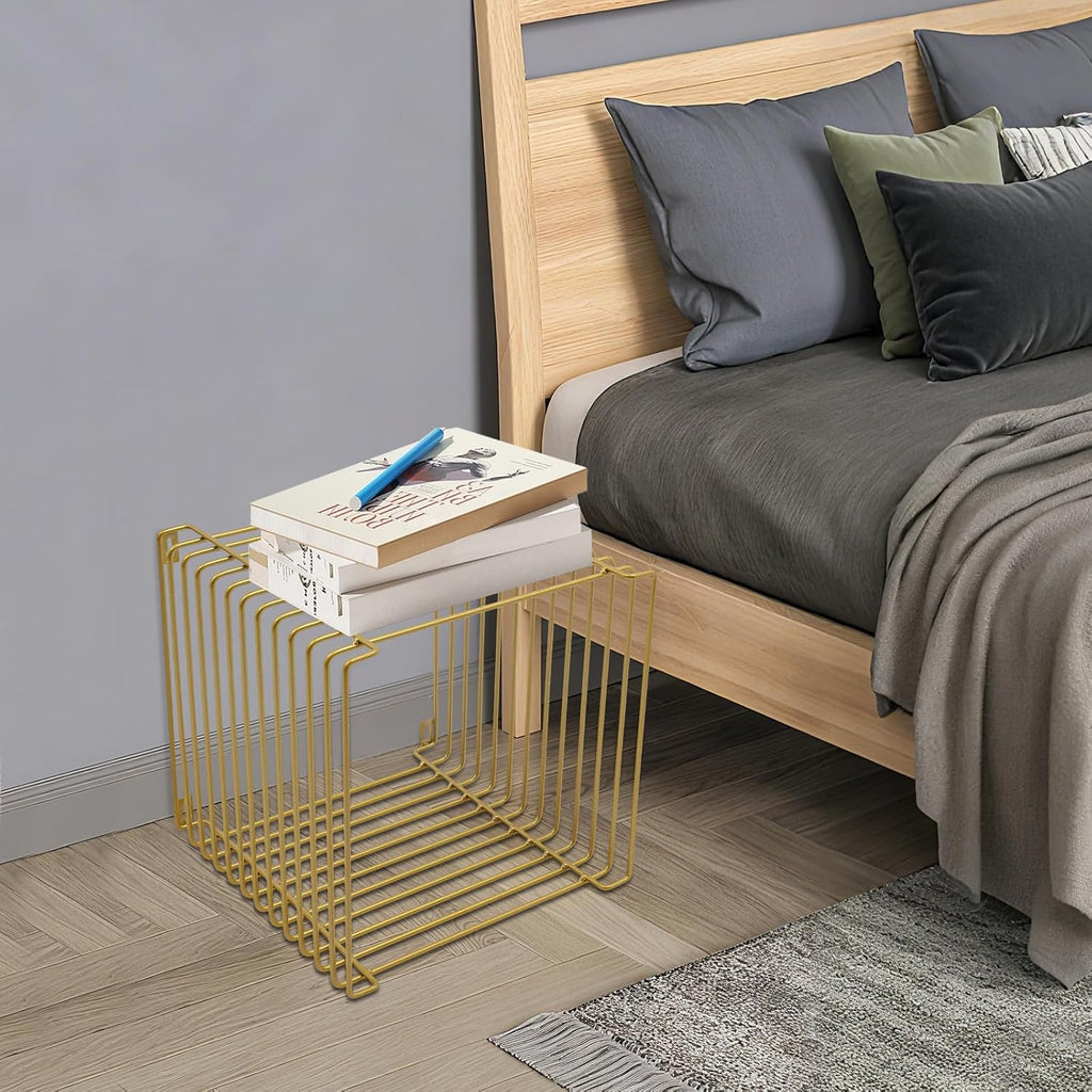 Retro Side Table, Industrial Night Stand, Wire Cube Storage Rack, Coffee Table, Small End Tables, Iron Multi-Purpose Desktop Shelf for Compact Spaces, Living Room Bedroom (Gold, 11.81in)