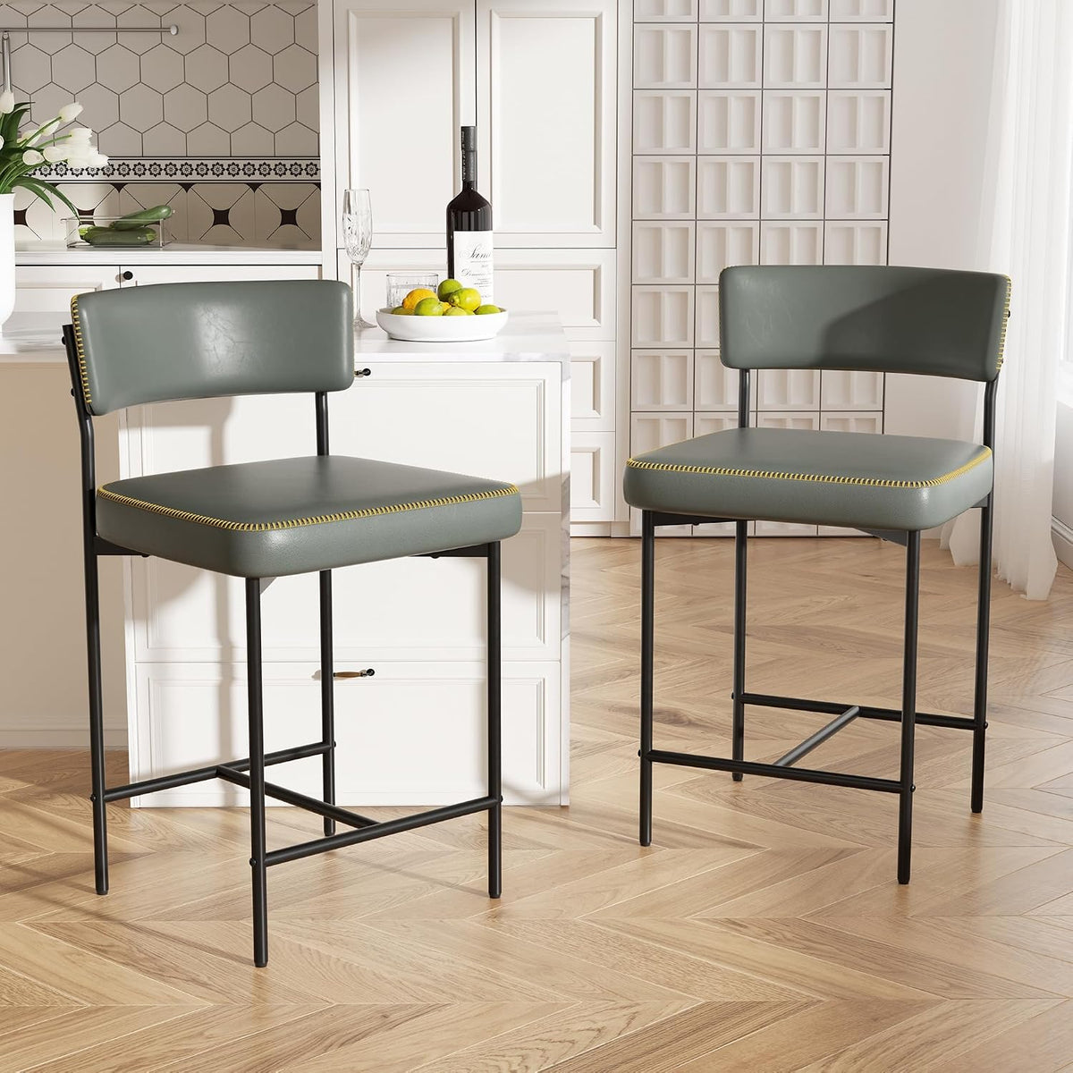 Bar Stools Set of 2, Faux Leather Counter Height Barstools with Curved Back, 25 Inch Upholstered Bar Chairs, Modern Counter Stools for Kitchen lsland, Grey