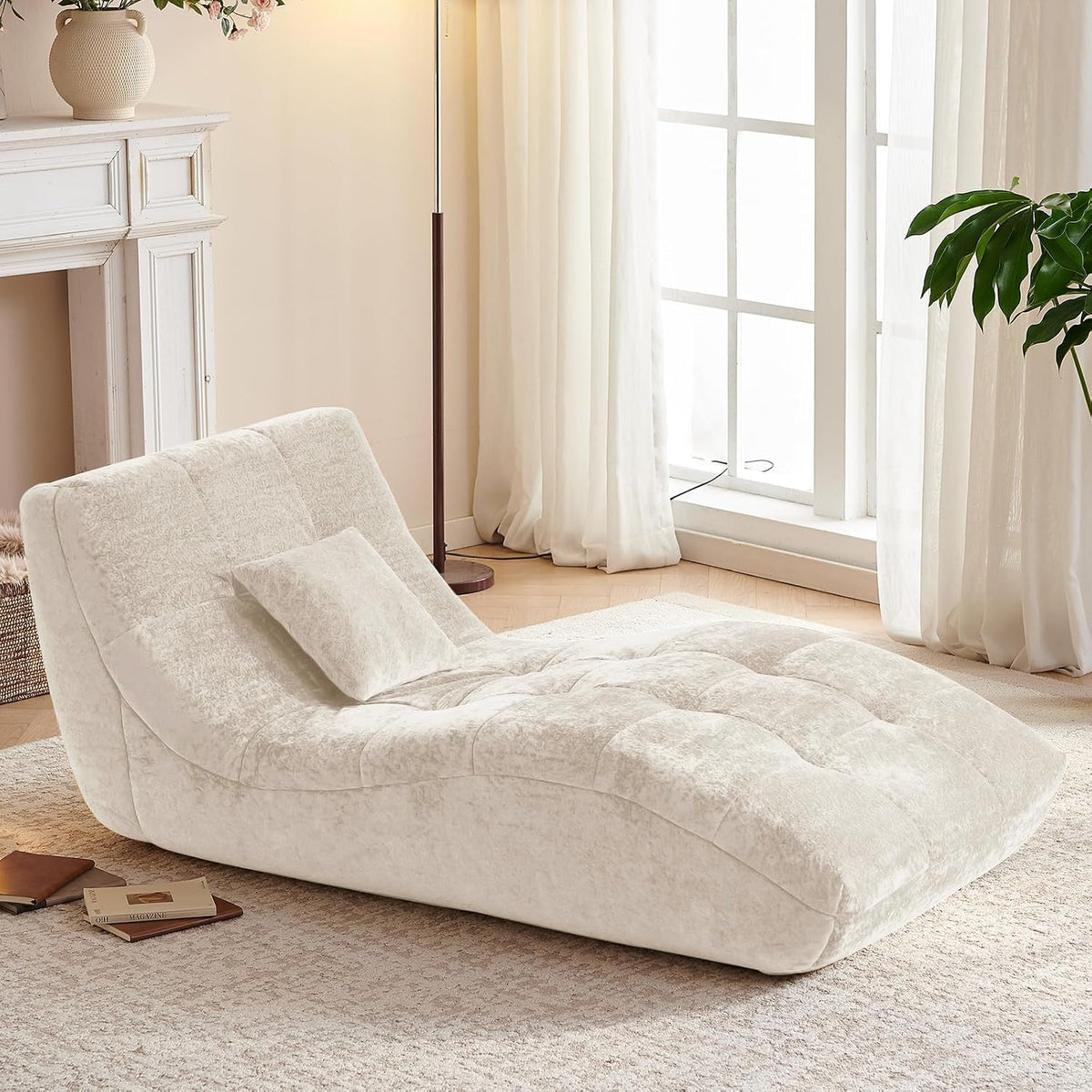 Chaise Lounge Chair with Curved Back, Modern Upholstered Recliner Sofa, Tufted Accent Lounger Comfortable Lazy Chair for Bedroom, Apartment (Beige)