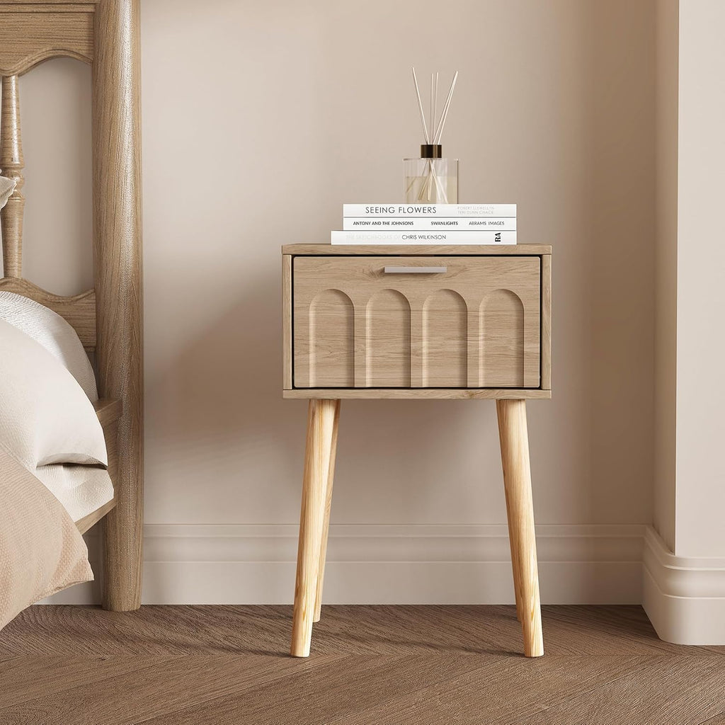 LAATOOREE Nightstand Set of 2, Small Bed Side Table with Arch Door, Mid-Century End Table with Wood Legs for Bedroom, Small Space (Natural)