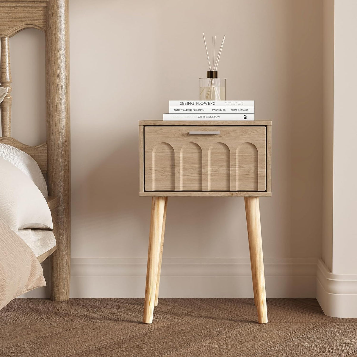 LAATOOREE Nightstand Set of 2, Small Bed Side Table with Arch Door, Mid-Century End Table with Wood Legs for Bedroom, Small Space (Natural)