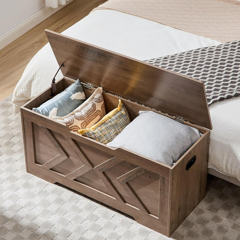 39.4” Storage Bench, Extra Large Entryway Bench with Storage,Storage Chest with 2 Safety Hinges,Blanket Storage,Shoe Storage Chest for Bedroom,Living Room,Easy Assembly. (Greige)