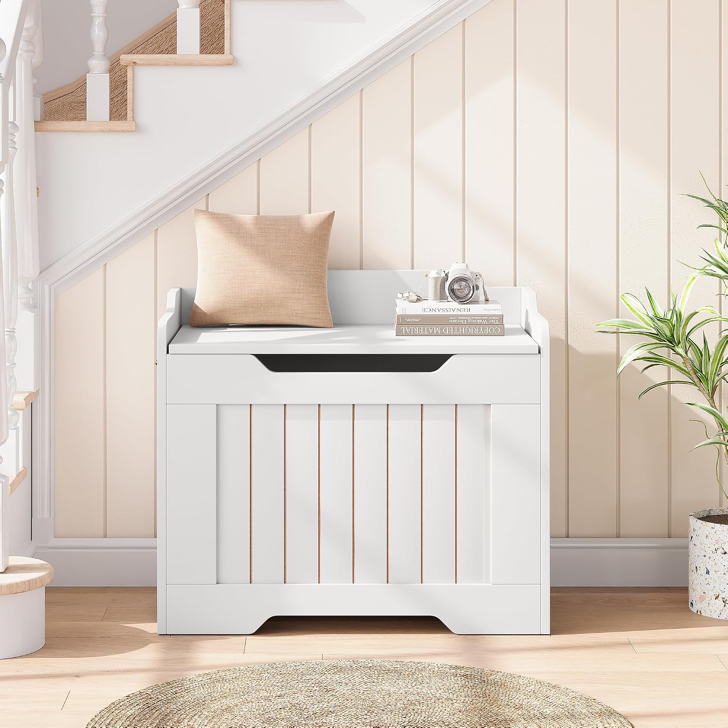 Garvee Storage Chest, 24.8" Wooden Storage Bench with Safety Hinge, Flip Top Blanket Chest Trunks, Supports 350 Lb, for Entryway, Living Room, Bedroom, White