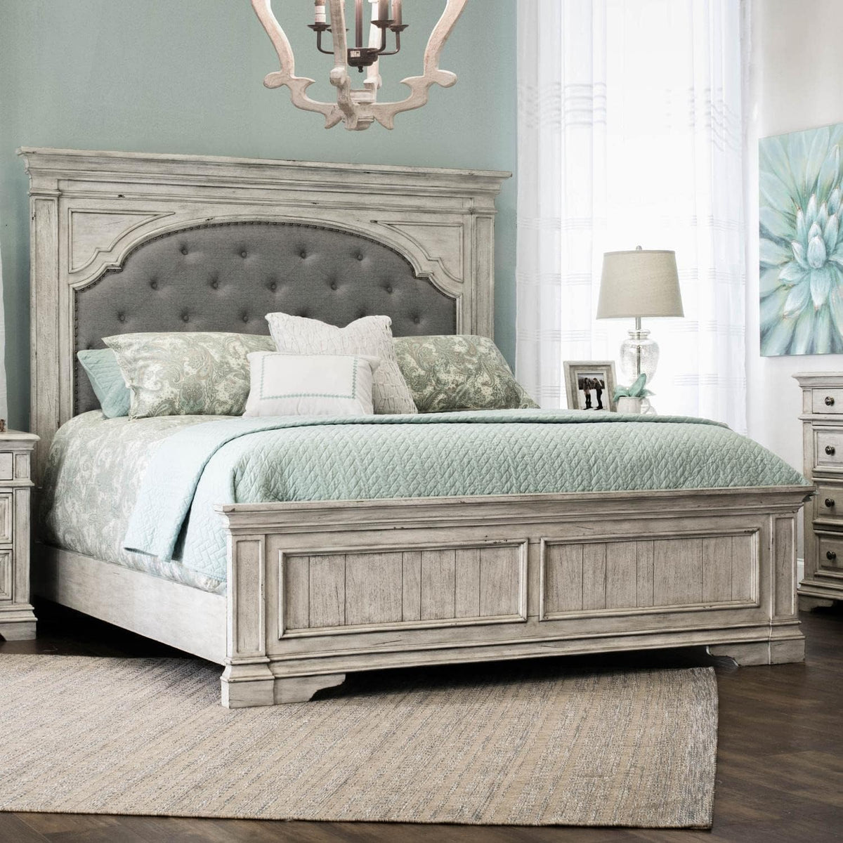 Steve Silver Highland Park Rustic Ivory Wood Upholstered Panel Queen Bed