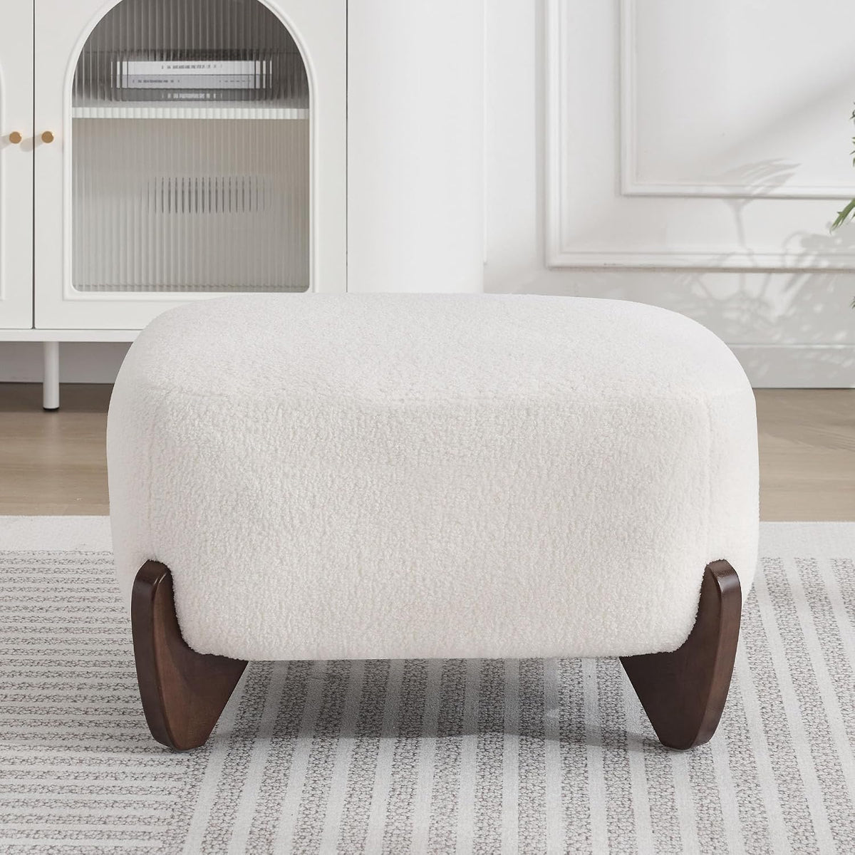 WUTUTUEE 28.7" Sherpa Boucle Ottoman with Solid Wood Legs, Modern Upholstered Footstool, Comfy Ottoman for Living Room, Bedroom, White