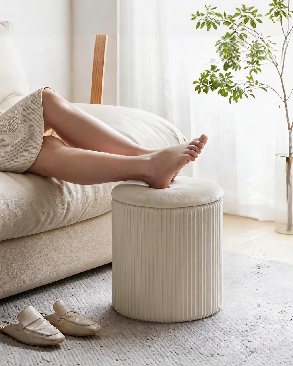 LITZFUR Round Ottoman with Storage, Velvet Foot Rest Stool, Beige | Versatile Upholstered Vanity Stool, Padded Folding Storage Ottoman for Living Room, Bedroom and Dorm