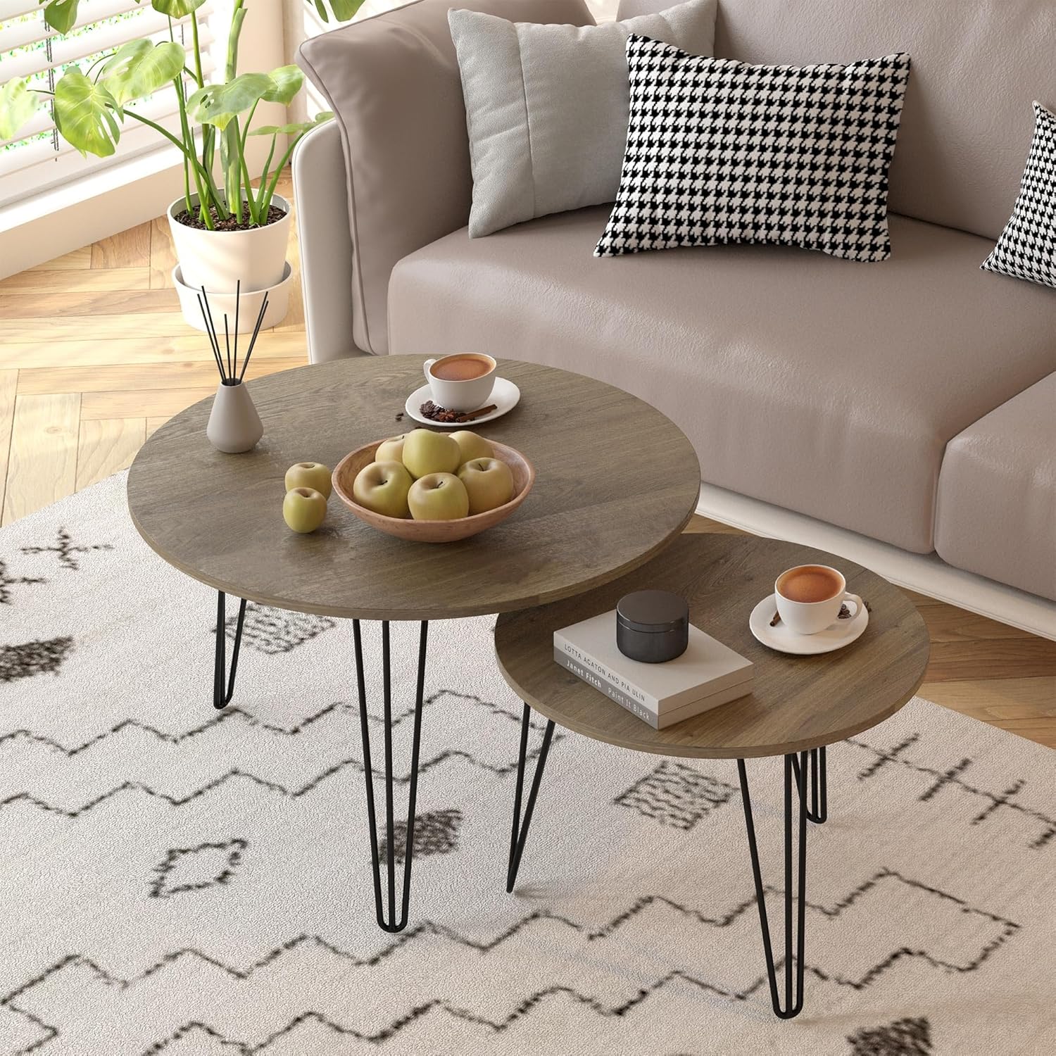 Small Round Nesting Coffee Table Set of 2 for Living Room, 27.56 inch Wood Modern Stacking Circle Coffee Table Side Table End Table with Metal Frame for Bedroom（Brown