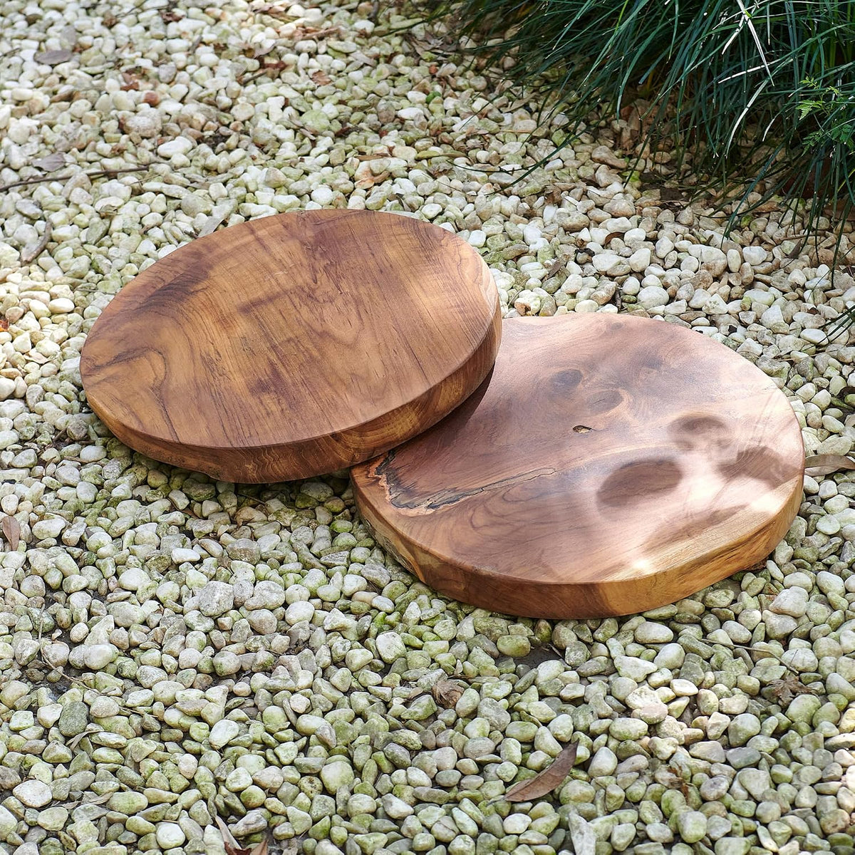 Natural Round Teak Wood Slice Slab 15.6"x15.6"x1.98" Live Edge Hand Crafted Varied Shapes Solid Wood Slab Handmade Wooden Board Resin End Table Slab Side Table Top Wall Home Décor