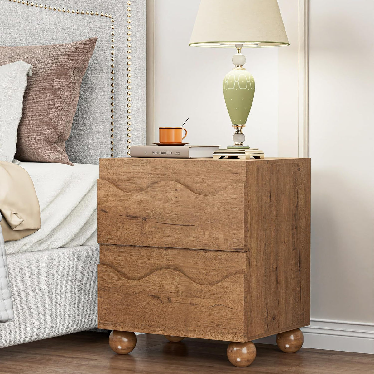 Scalloped Nightstand Set of Two for Bedroom with 2 Drawers, Modern Night Stand Set of 2 with Hidden Handle, Wooden End Table, Fluted Wood Bedside Table for Living Room, Natural Oak