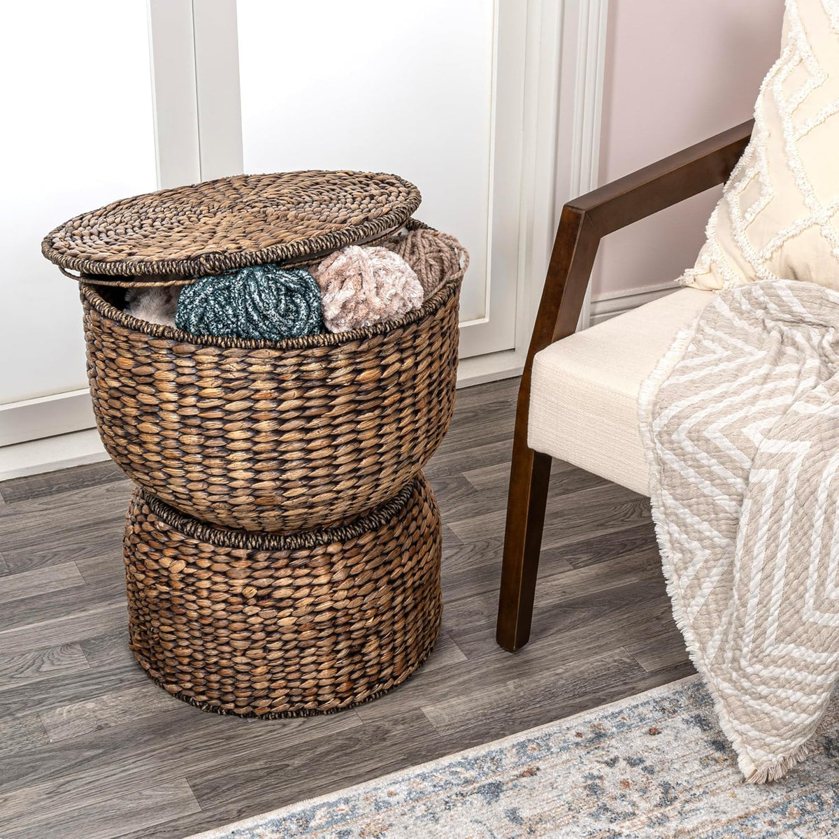 Eyely TAS1000B CAIA 18" Hourglass Handwoven Hyacinth Storage Accent Table with Lid, Brown Wash