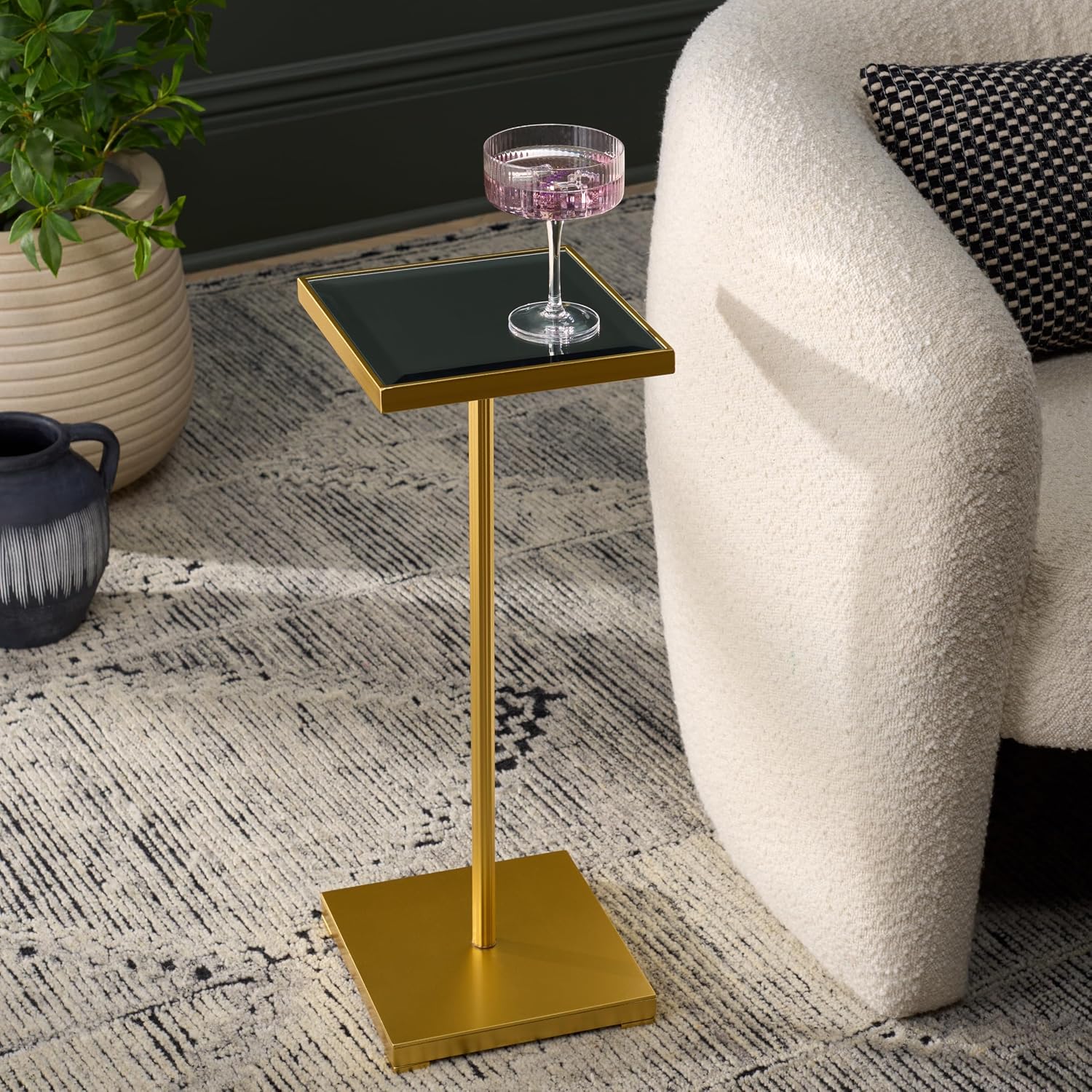 SAFAVIEH Home Collection - Paku Side Table, Gold Square Pedestal Accent Table with Mirrored Top (ACC2324A)