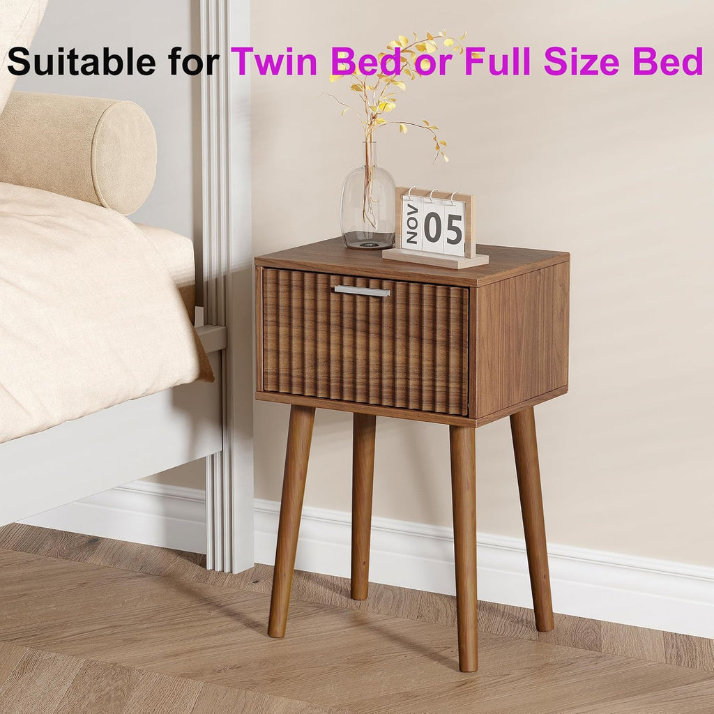 LAATOOREE Nightstands Set of 2, Small Fluted Side Table, Bedside Table with Solid Wood Feet; Modern Mid-Century End Table for Bedroom, Small Space