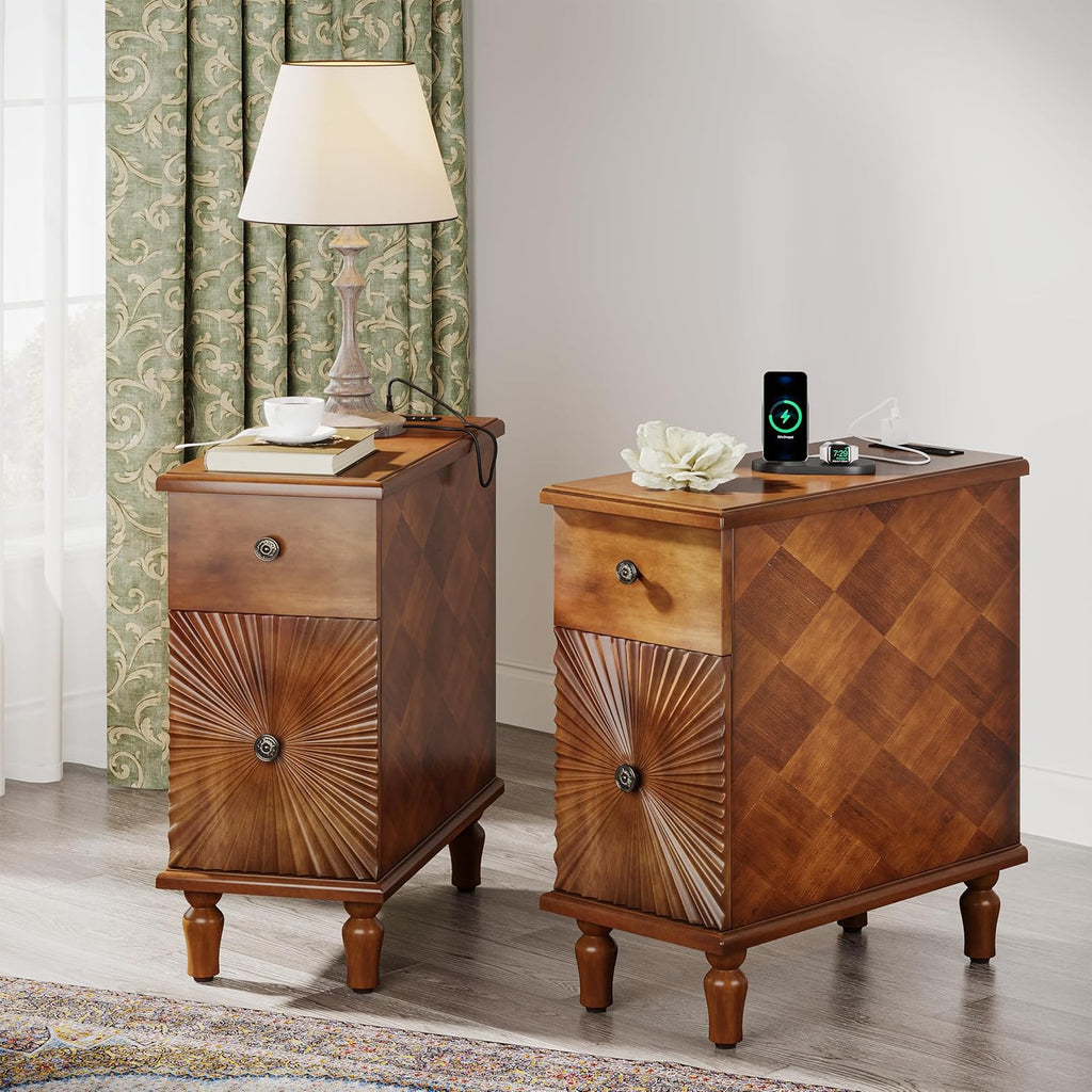 Solid Wood Sunburst End Table, No Assembly Required 2 Drawers Sofa Side Bedside Table with Sunbeam Texture for Living Room, Vintage Nightstand for Bedroom (Caramel Brown, 1PC, w/Charging Station)
