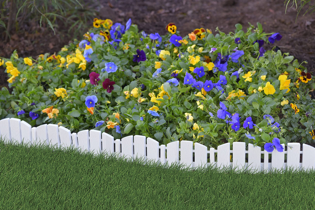 EasyFlex No-Dig Landscape Edging with Anchoring Spikes, 4.5 in. Tall Decorative Adirondack Wood-Look Fence Garden Border, 15 Foot Kit, White (3600WT-15C-6)