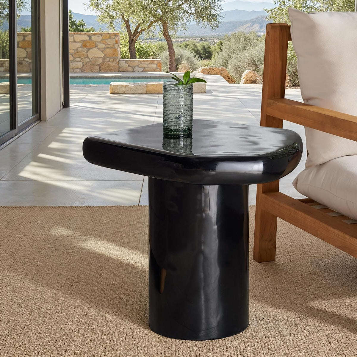 SAFAVIEH Couture Collection - Rhianna Black Concrete Accent Table, Sculptural Side Table, Modern Design (SFV2608B)